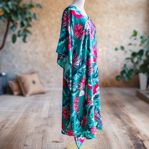 0095/ Tropical Leaves Pattern Kaftan, Hawaiian Mumu - Picture 10 of 11